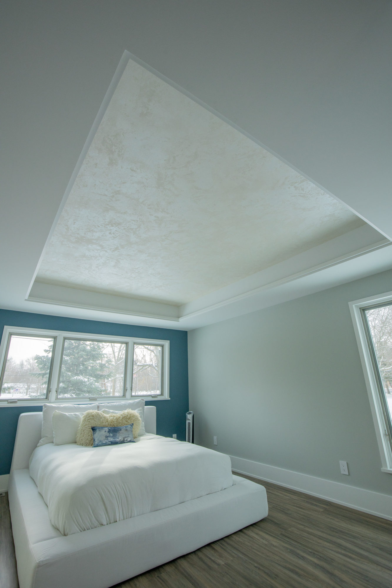 bedroom with view of ceiling